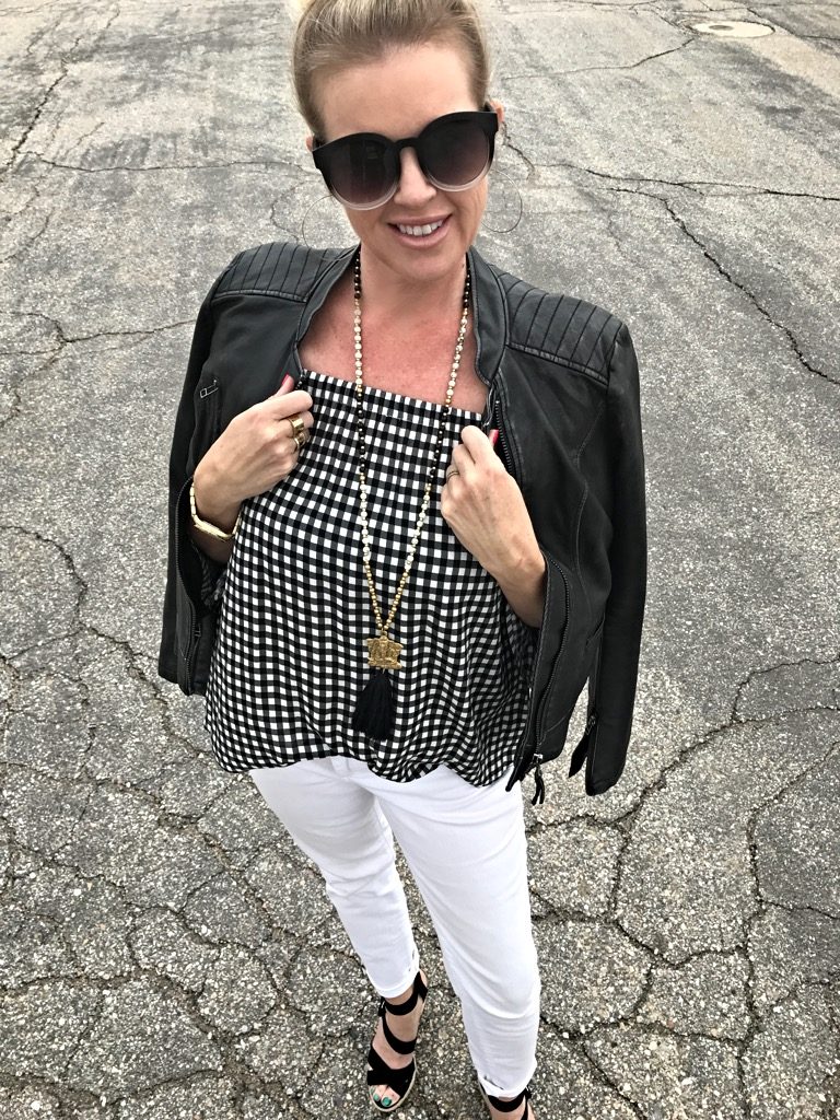 Outfit kut from the kloth leather jacket & jeans, gingham top