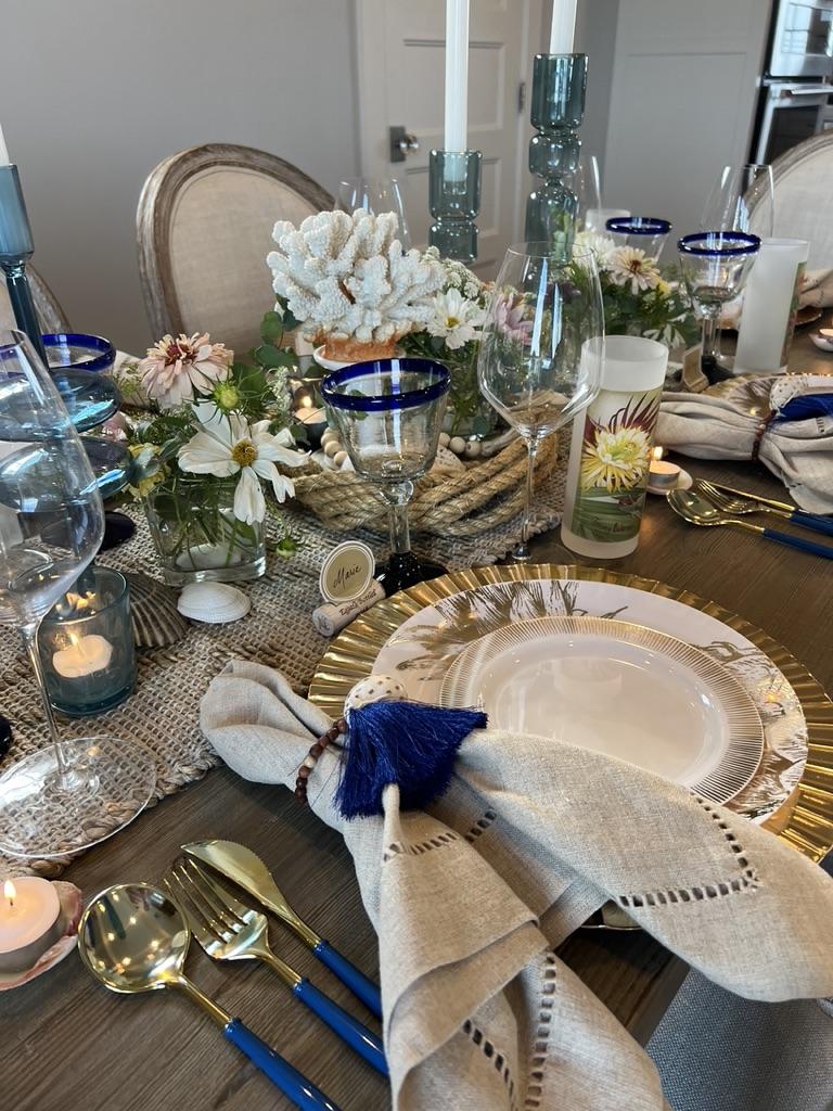 Affordable and Easy Coastal Tablescape