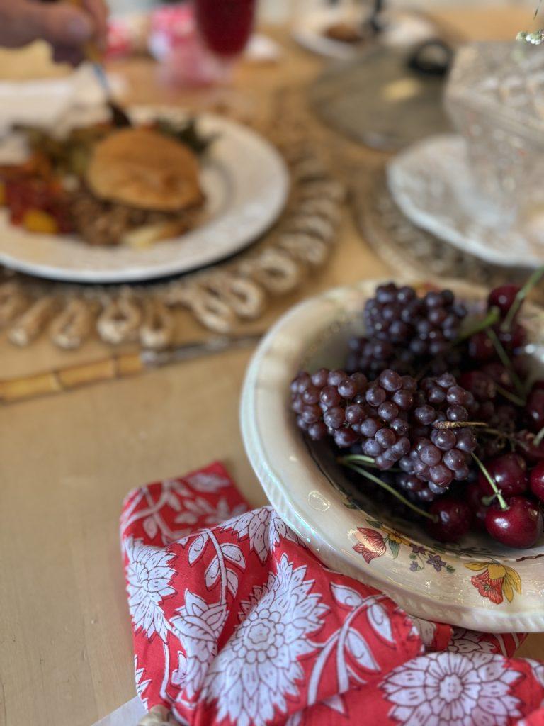 Easy Slow Cooker Shredded Bbq Chicken Sandwhiches